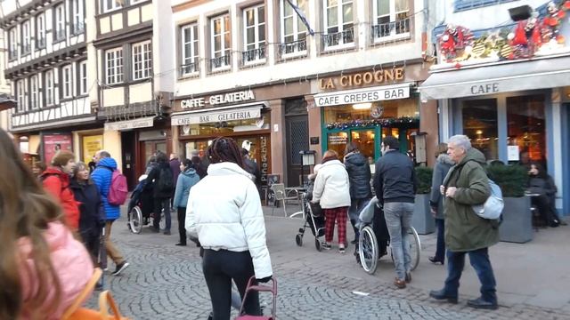 ИНВАЛИДЫ В ЕВРОПЕ ИМЕЮТ ВОЗМОЖНОСТЬ ПУТЕШЕСТВОВАТЬ!!!! смотреть онлайн