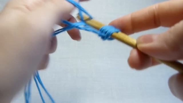 Вязание в три нити с одного клубка / Knitting with three strands from one ball смотреть онлайн