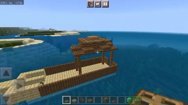 Как построить маленькую рыбацкую лодку в Майнкрафте.