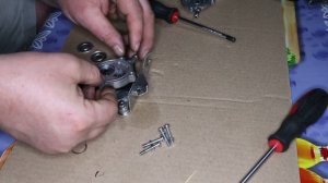 Разбираем штатный бензонасос  от двигателя Лифан 24 л с