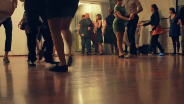 The Hip Swing Nonet - Almost Like Being In Love (Live) смотреть онлайн