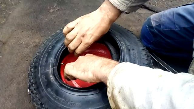 КАК ЗАМЕНИТЬ КОЛЕСО НА СТРОИТЕЛЬНОЙ ТАЧКЕ смотреть онлайн
