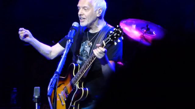 Peter Frampton - Show Me The Way (Mayo Arts Center - June 2015) смотреть онлайн