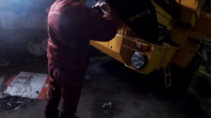 Трактор кировец К-700А. Чистим снег и делаем горку.