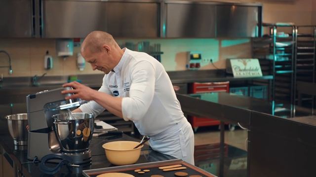 Kenwood - Merj Sütni! смотреть онлайн
