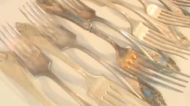 Lot of 1847 Rogers Bros. Silver Plated Old Colony Patern Flatware смотреть онлайн