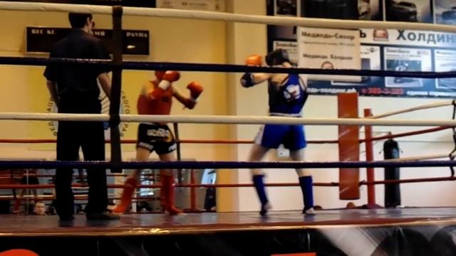 Мухин Иван (крас. угол) - Хорзов Николай (син. угол), 07.02.2015г. смотреть онлайн