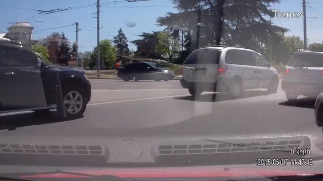 Черный джип (Mitsubishi Pajero) не знает ПДД смотреть онлайн