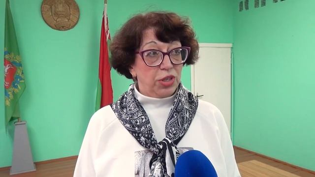 Заведующий нотариальной конторой провела выездной прием граждан в Ореховске смотреть онлайн