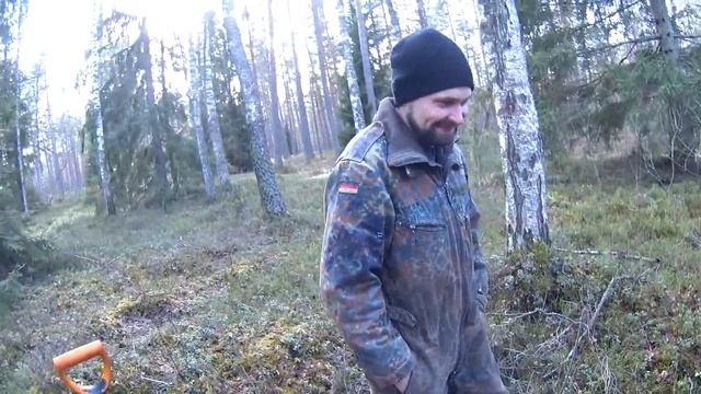 Закопаны в лесу схроны вещей и продуктов!!!Коп 2020 смотреть онлайн