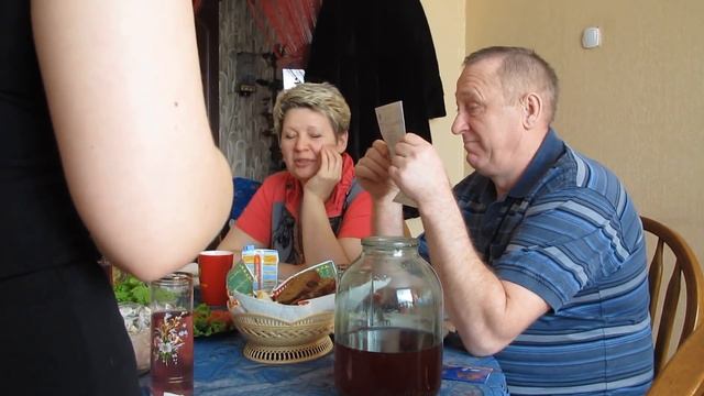 Шандарахнутые - подарок отцу к выходу на пенсию смотреть онлайн