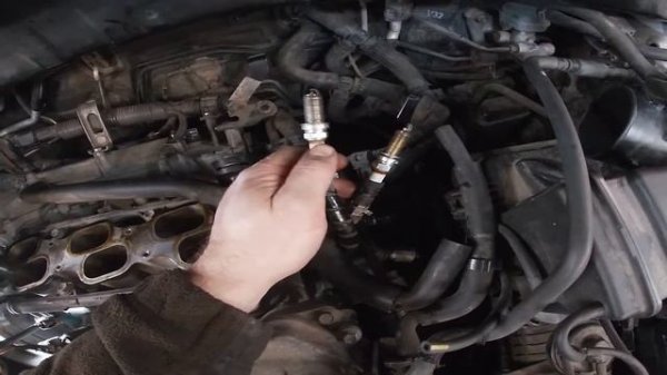 Toyota Highlander - троит двигатель