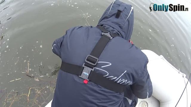 Трофейная щука в корягах Малая река #OnlySpin смотреть онлайн