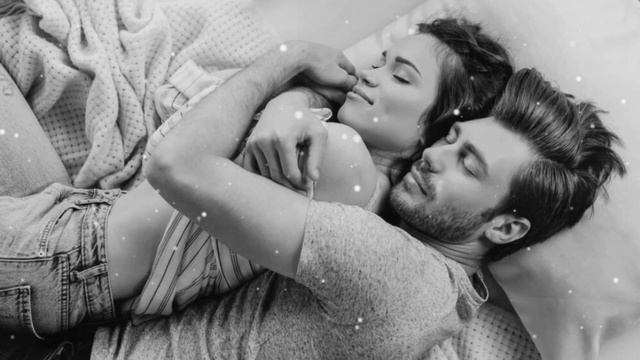 Она читает "Так хорошо, что хочется просто жить..." СТИХИ смотреть онлайн