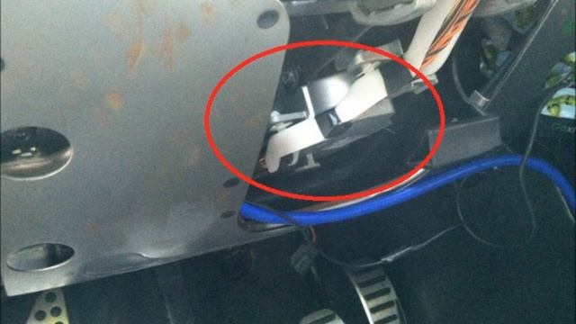 Volvo C30, "Turn Steering Try Start Again" Fix смотреть онлайн
