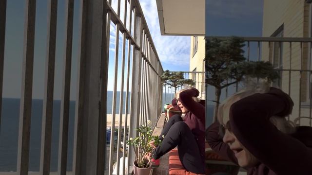 УТРЕННЯЯ ЗАРЯДКА # 80. Апрель 2023. «Как стать счастливым». Happinesstarotjennynek@gmail.com смотреть онлайн