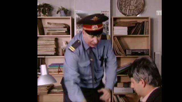 Наша Раша. Дулин и Михалыч - Милиционер у Михалыча смотреть онлайн