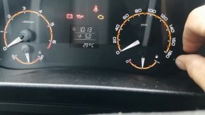 как настроить часы в ниве урбан.