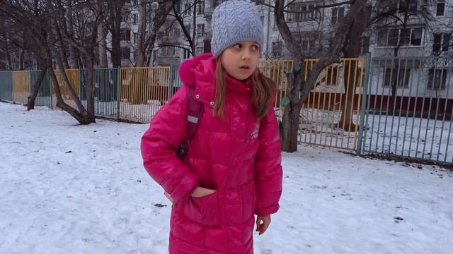 Самооборона. Обучение ребенка применять газовый баллончик. смотреть онлайн