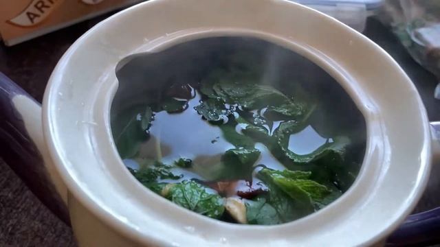 Рецепт: уютный чай с мятой, бадьяном и кардамоном смотреть онлайн