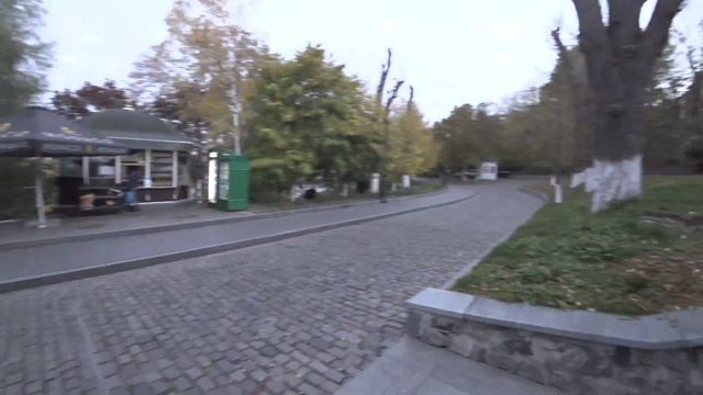 Прогулки по Киеву. Спрятанный садик на Лейпцигской улице). Прогулка по Печерской Лавре. 21 октября смотреть онлайн
