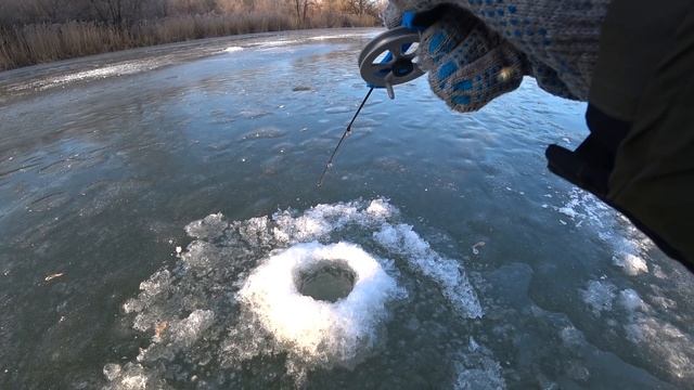 Ловля окуня на балансир. Зимняя рыбалка 2019-2020 смотреть онлайн