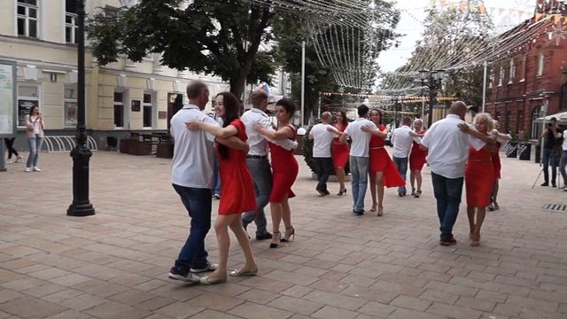 Кизомба_Флешмоб_Рязань_Почтовая_2018 (Connection) смотреть онлайн