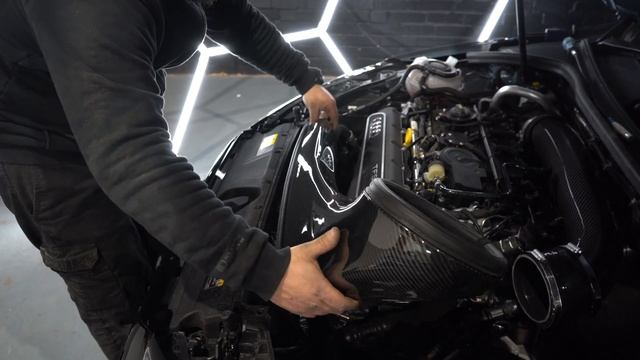 INSTALLING EVENTURI'S INTAKE FOR THE RS3 8Y смотреть онлайн