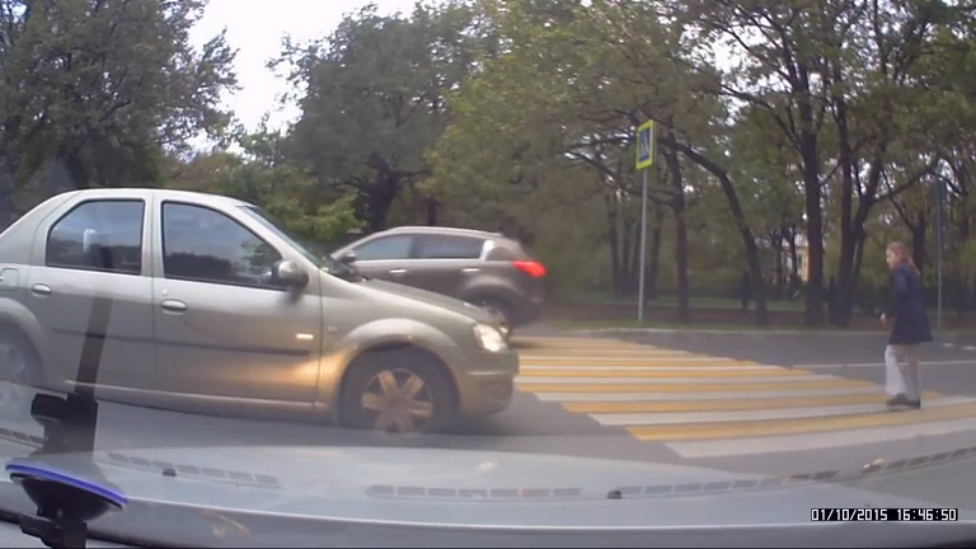 Нервный пешеход смотреть онлайн