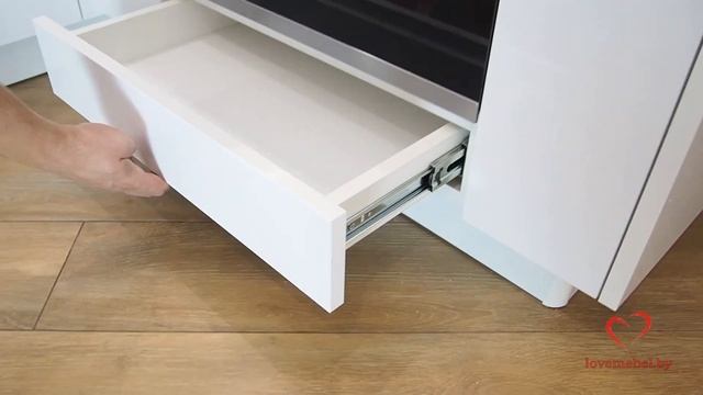 Угловая кухня до потолка на 7 кв метров. Глянцевая кухня из акрила S line. смотреть онлайн