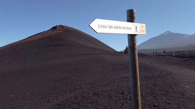 La Montaña Negra - An Amazing Hike Through Amazing Volcanic Landscapes - Tenerife - Canary Islands смотреть онлайн