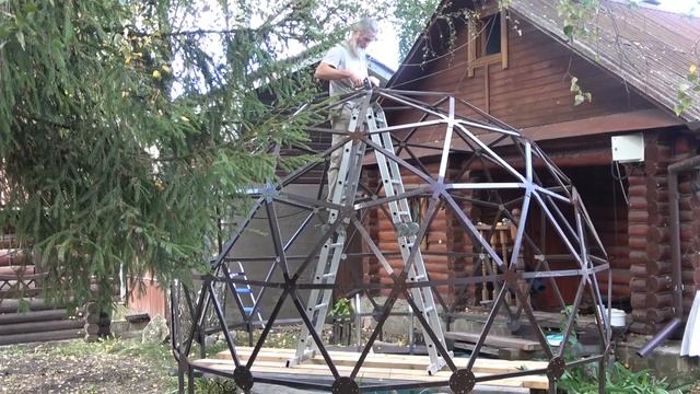 Геодезический купол над бассейном. смотреть онлайн