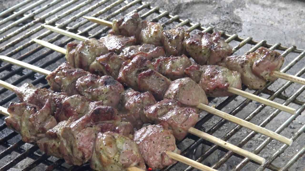 Гриль фестиваль #отжарьвсокольниках || Grillfest || Мой любимый шашлык смотреть онлайн