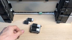 Замена роликов захвата, протяжки и отделения в МФУ Kyocera m2030dn
