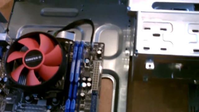 BUILD A GAMING PC FOR UNDER £500 | Building My Brother's Rig смотреть онлайн