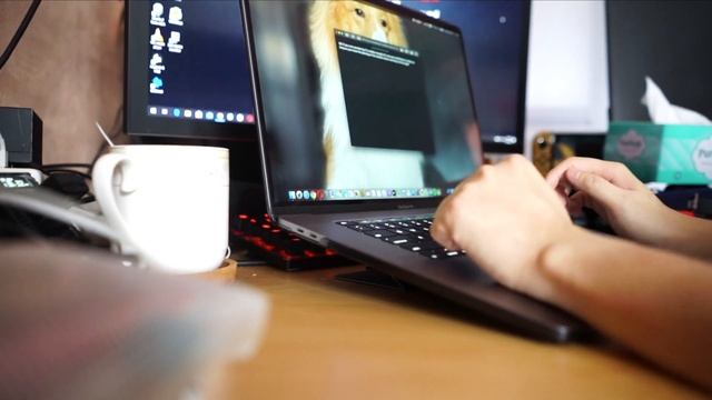 Can the Moft laptop stand be used on a 16" MacBook Pro? смотреть онлайн