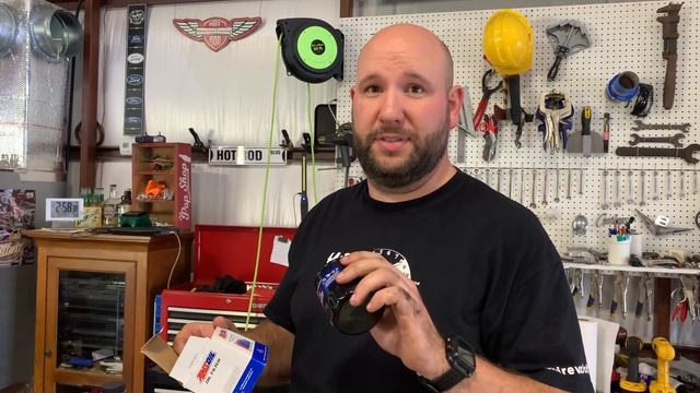 5W-40 Synthetic Oil Change - AMSOIL Widebody Genesis смотреть онлайн