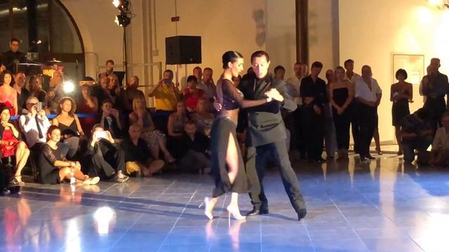 Miguel A. Zotto y Daiana Guspero - Milonga - Trieste 2018 смотреть онлайн