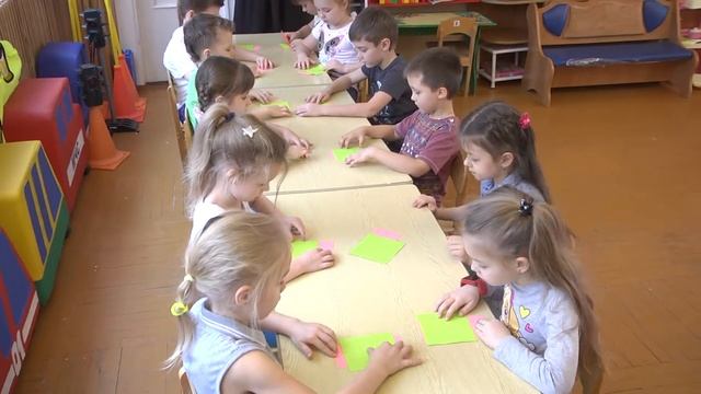 Фрагмент занятия "Измерение площади" в подготовительной группе смотреть онлайн