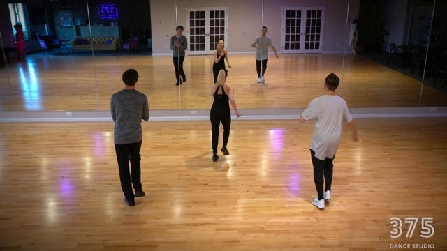 Easy to Follow 10 Minute Salsa Dance Workout смотреть онлайн