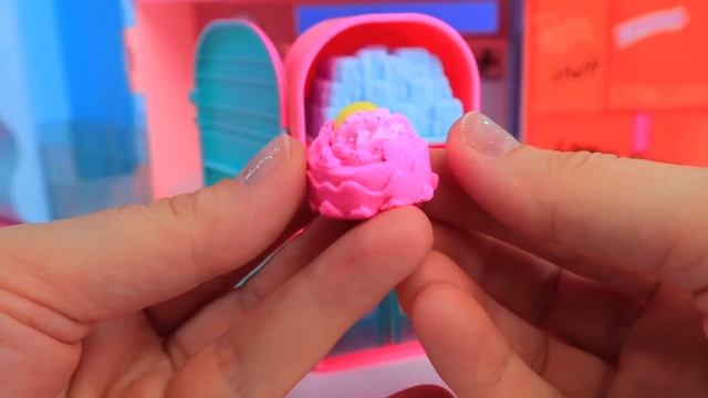 50 Сюрпризов! ПЕСОЧНЫЙ ДОМ ДЛЯ КУКОЛ ЛОЛ! Сквиши Мэджик ЛОЛ Хаус - Новинка 2023! смотреть онлайн