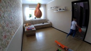 NERF Game Creepy Hand Attacks НЕРФ Игра Гигантская Рука атакует Богдана пока папа на работе