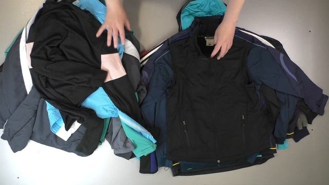 лот 2149 Спорт ветровки (7 кг, 18 шт, 6300 руб, 350 руб/шт)