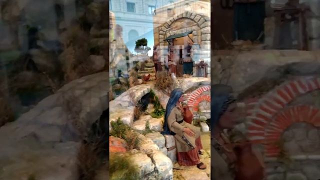 В Аликанте зажгли Рождественские огни... смотреть онлайн