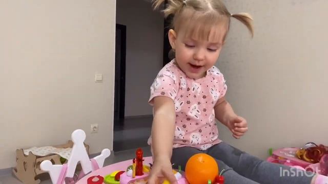 Катя и мама! Веселое видео для детей!