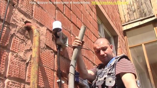 Установка светодиодного светильника с датчиком света смотреть онлайн