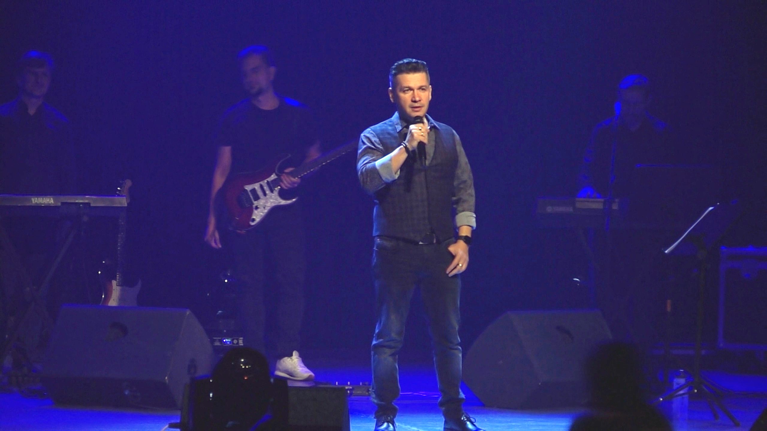 Андрей Картавцев - Паруса (фрагмент концерта).mp4 смотреть онлайн