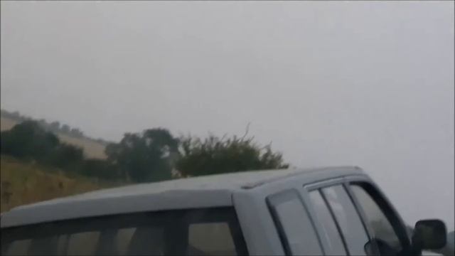 TWO ISUZU TROOPERS 4 X 4 , OFF ROAD , GREEN LANES UK смотреть онлайн