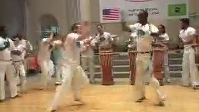 Maculele ABADÁ смотреть онлайн