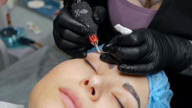 Удаление перманентного макияжа